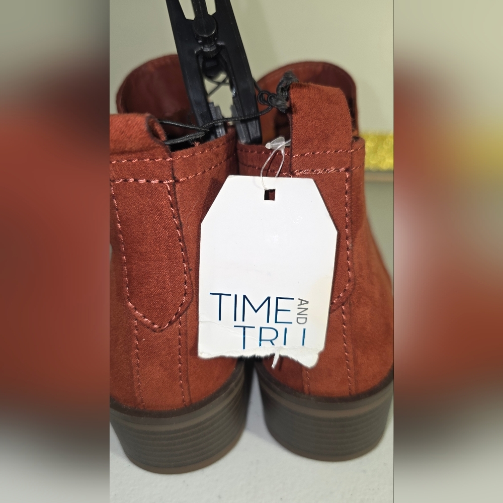 Time and Tru Women's Rust Ankle Booties - Picture 7 of 16